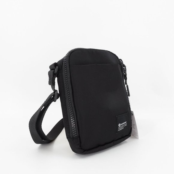 Lululemon Easy Access Crossbody Bag 1.5L Black - Picture 7 of 16